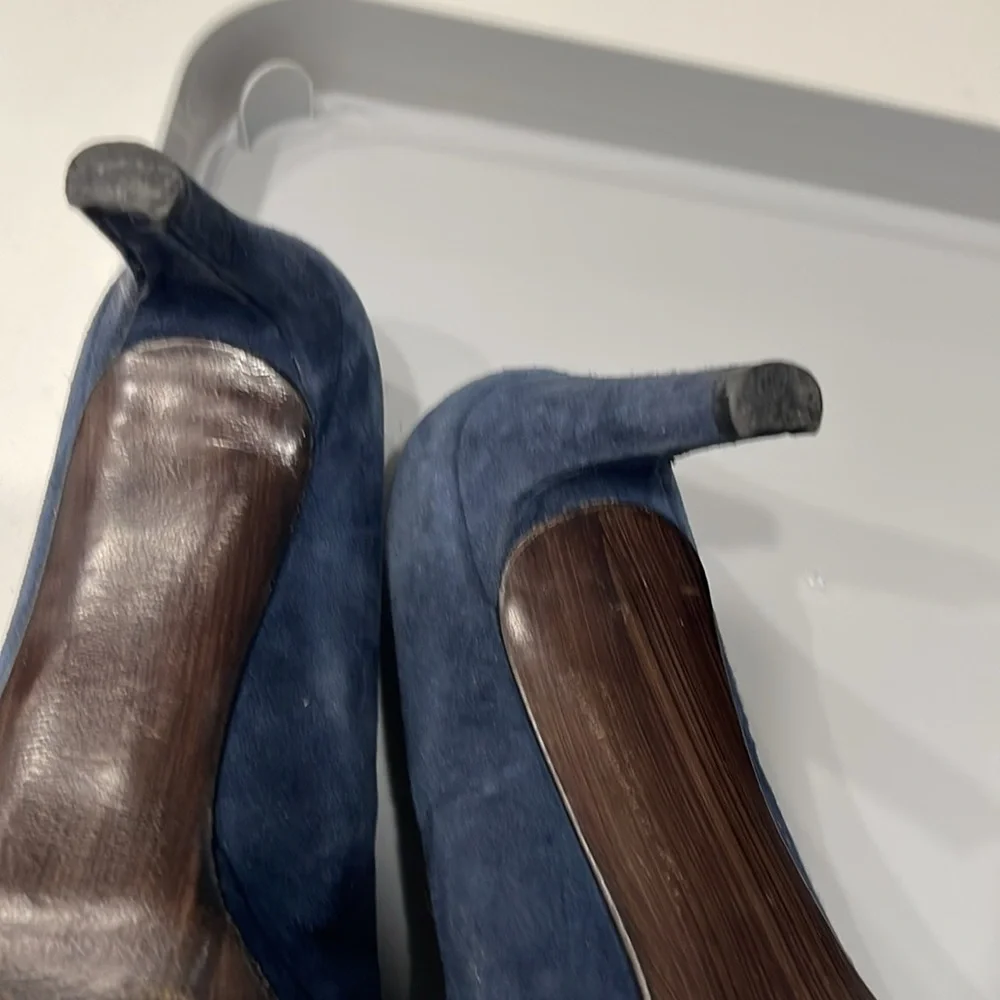 Stuart Weitzman Blue Suede shoes - Picture 5 of 6